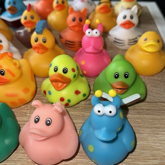 25 Colorful Rubber Duck Toy Set Jeep givy Fun NEW - Picture 2 of 5